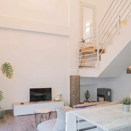 La Brena Duplex Apartment *